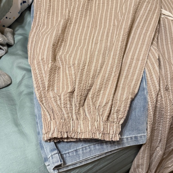 Eesome Beige Striped Pants with Drawstring joggers. Size medium. NWT - Picture 5 of 7